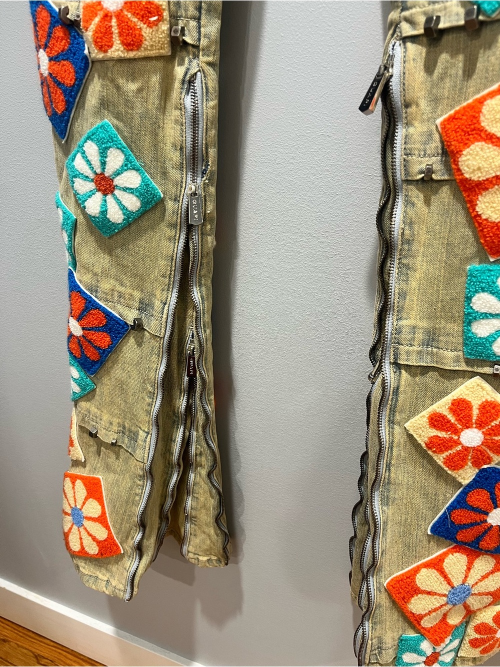 GUAPI Vintage Flowers Denim Stacked Jeans Men’s Size 34 Khaki Patchwork Flared - Picture 9 of 16